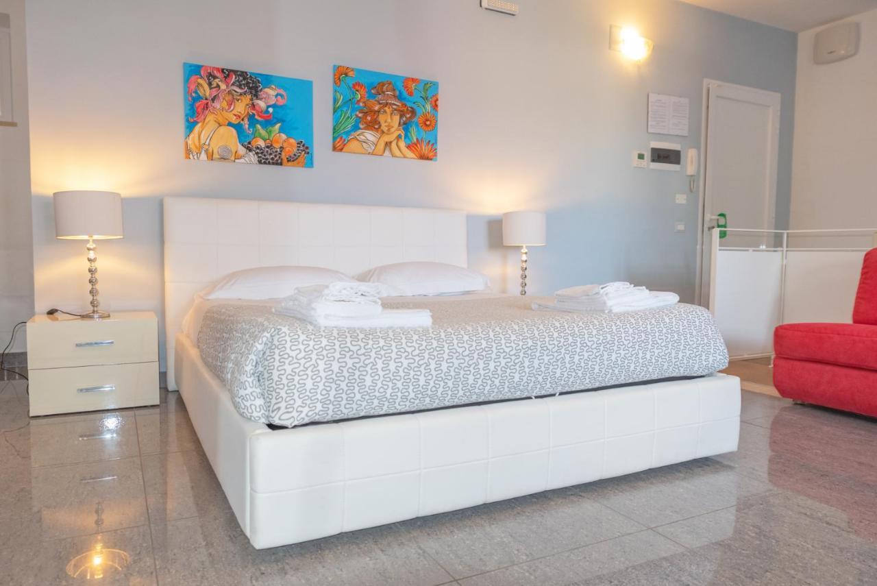 Palazzo Leo Suite And Apartment Lecce Eksteriør bilde